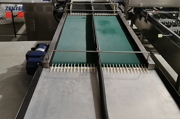 Manual collection conveyor